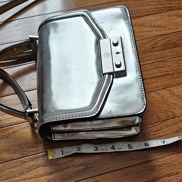 Tory Burch Metallic Mini - Picture 6 of 9